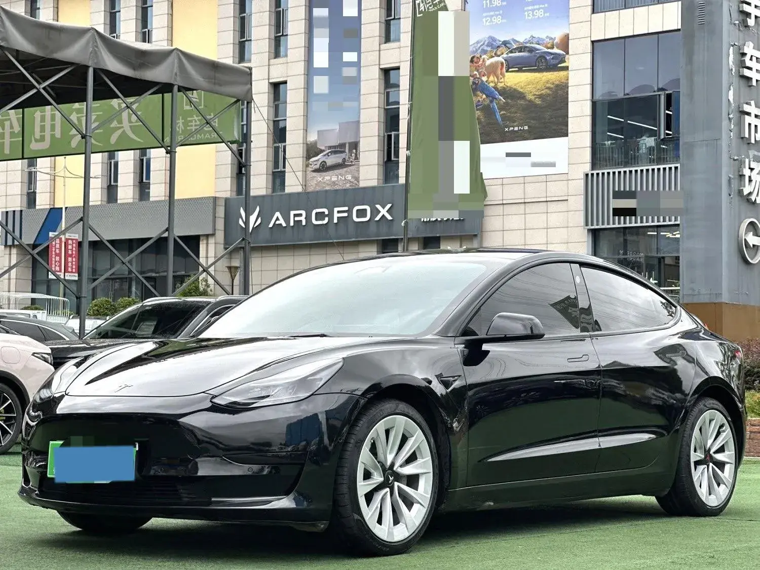 2022 TESLA MODEL view 1