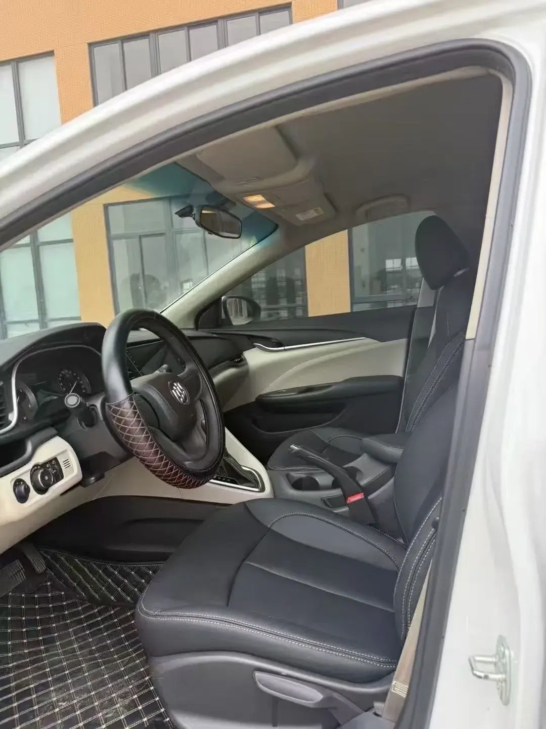 2020 BUICK REGAL thumbnail 4