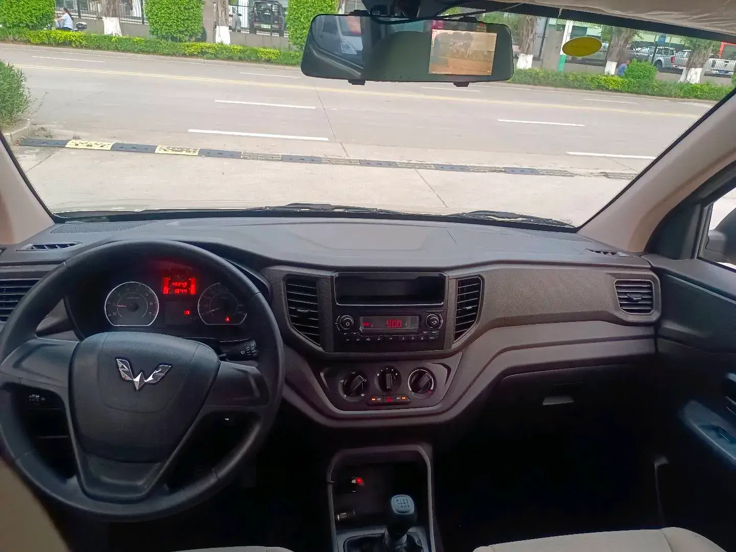 2019 WULING HONGGUANG thumbnail 2