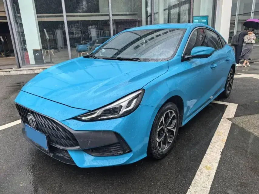 2022 MG 5 view 1