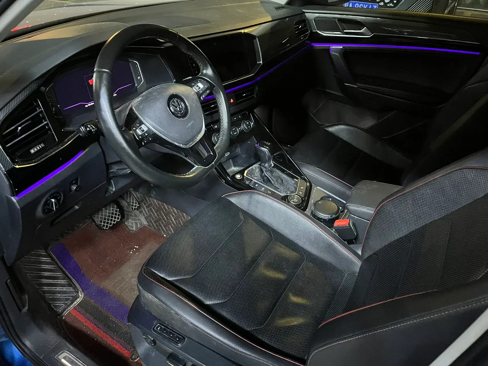 2019 VOLKSWAGEN TAYRON thumbnail 4