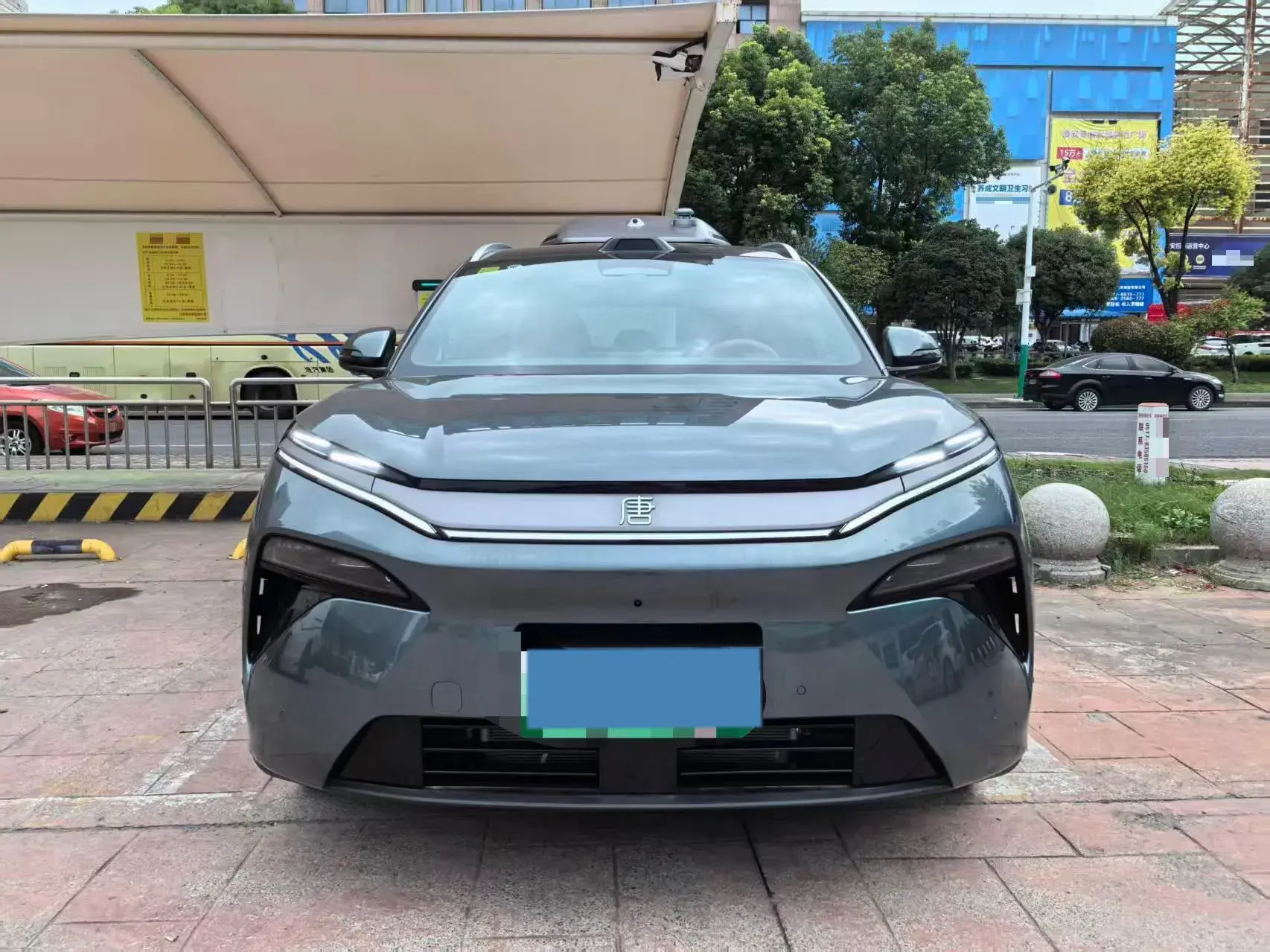 2025 BYD TANGL thumbnail 3