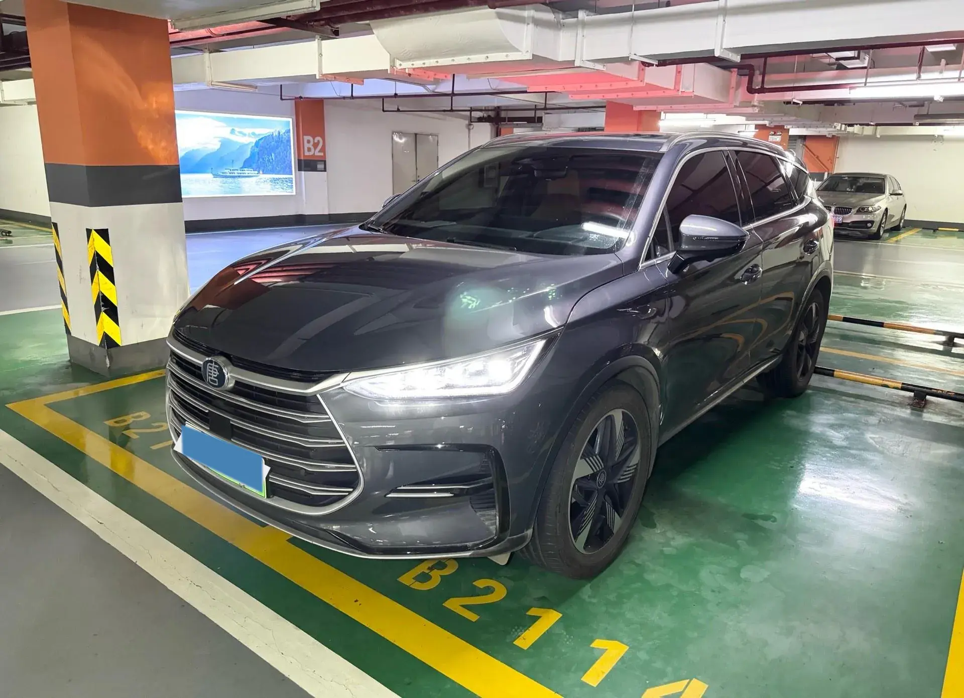 2023 BYD TANG view 1