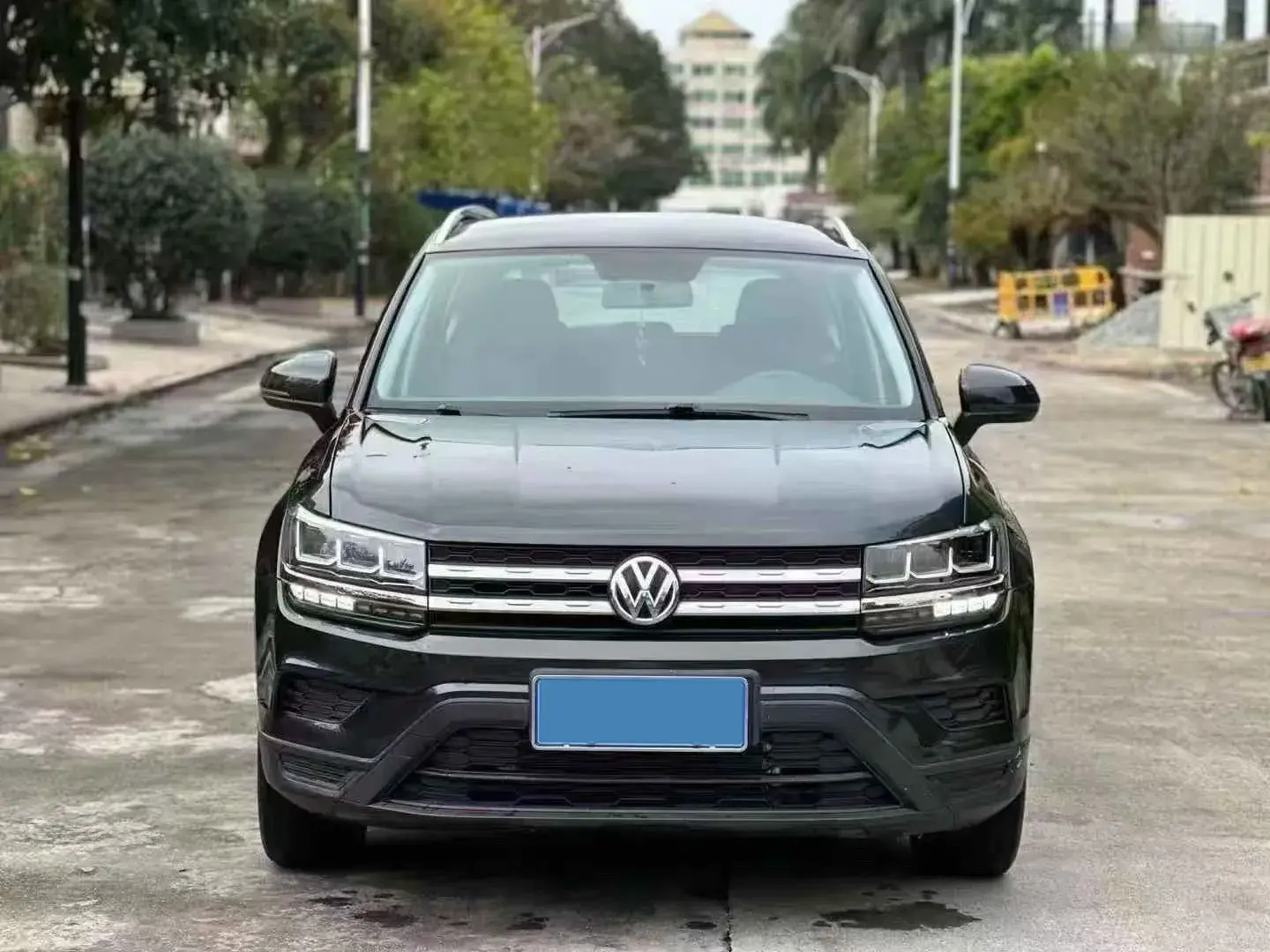 2020 VOLKSWAGEN THARU thumbnail 3