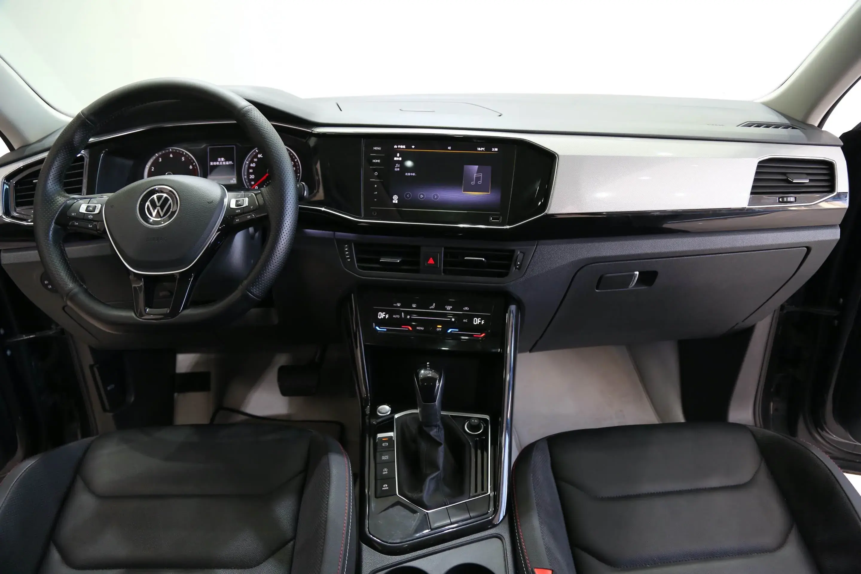 2022 VOLKSWAGEN TAYRON thumbnail 4