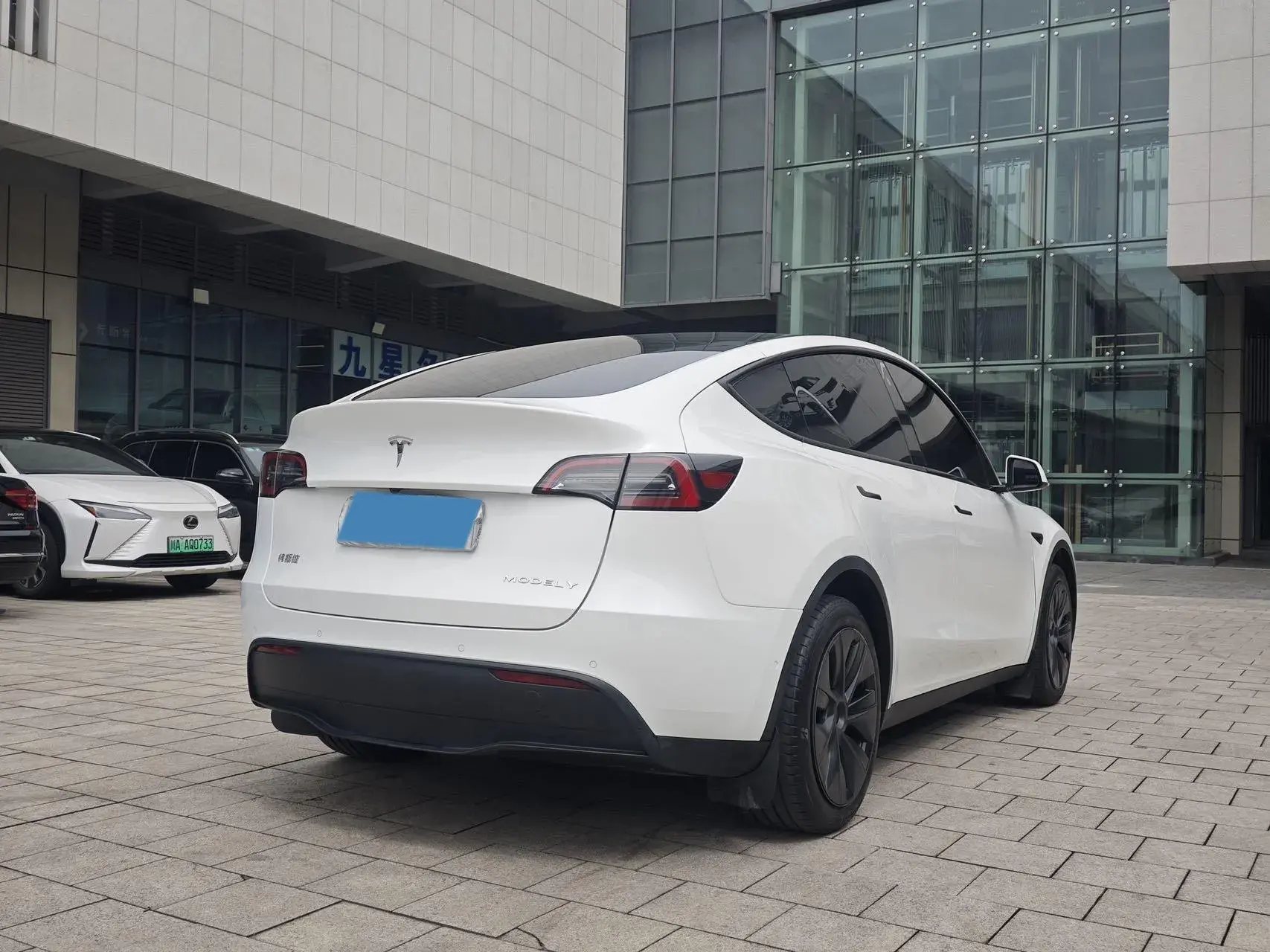 2023 TESLA MODEL thumbnail 4