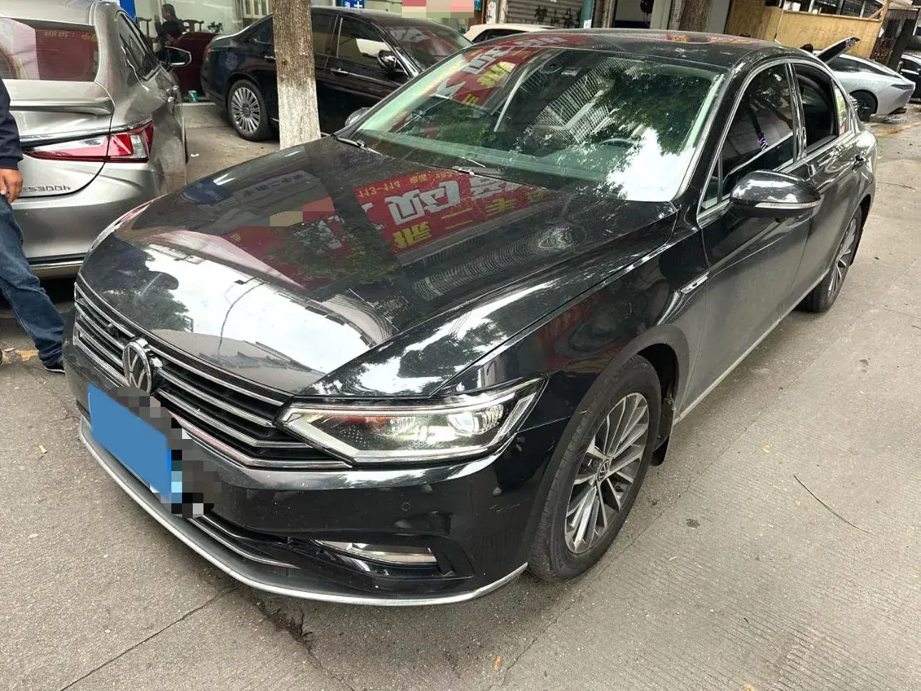 2020 VOLKSWAGEN MAGOTAN view 1