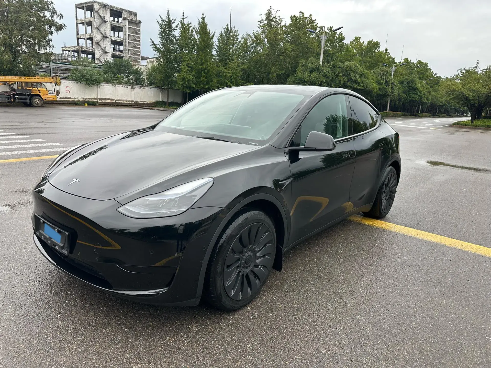 2022 TESLA MODEL view 1