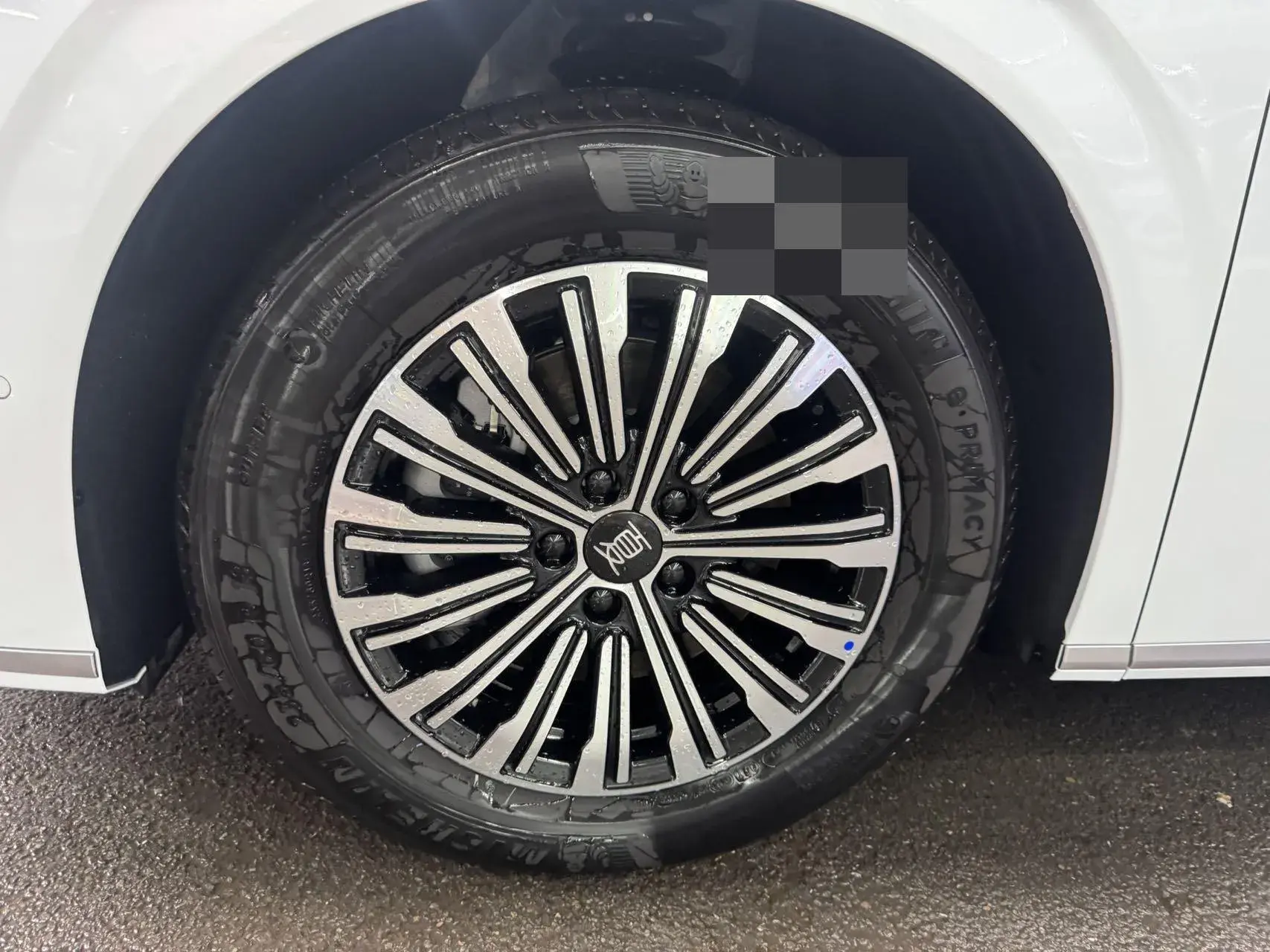 2025 BYD XIA thumbnail 4