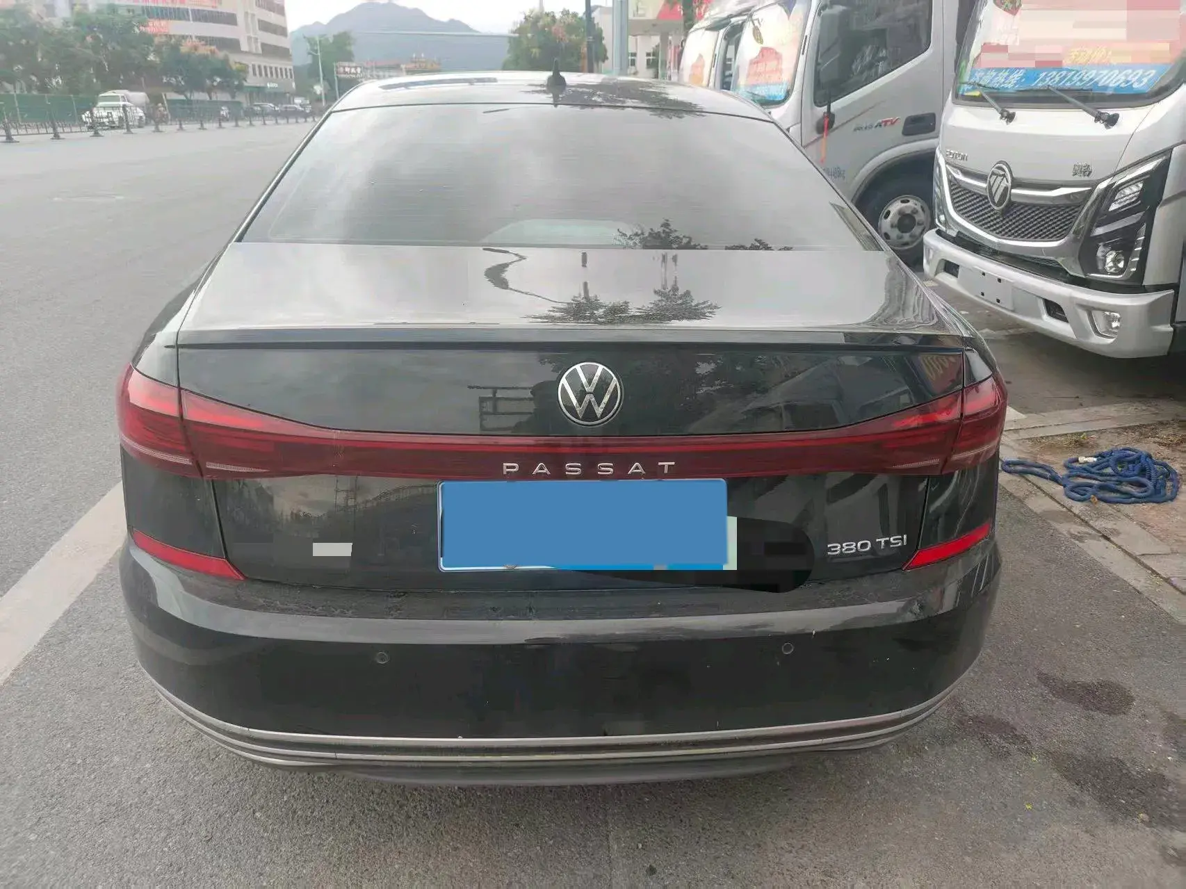 2024 VOLKSWAGEN PASSAT thumbnail 2