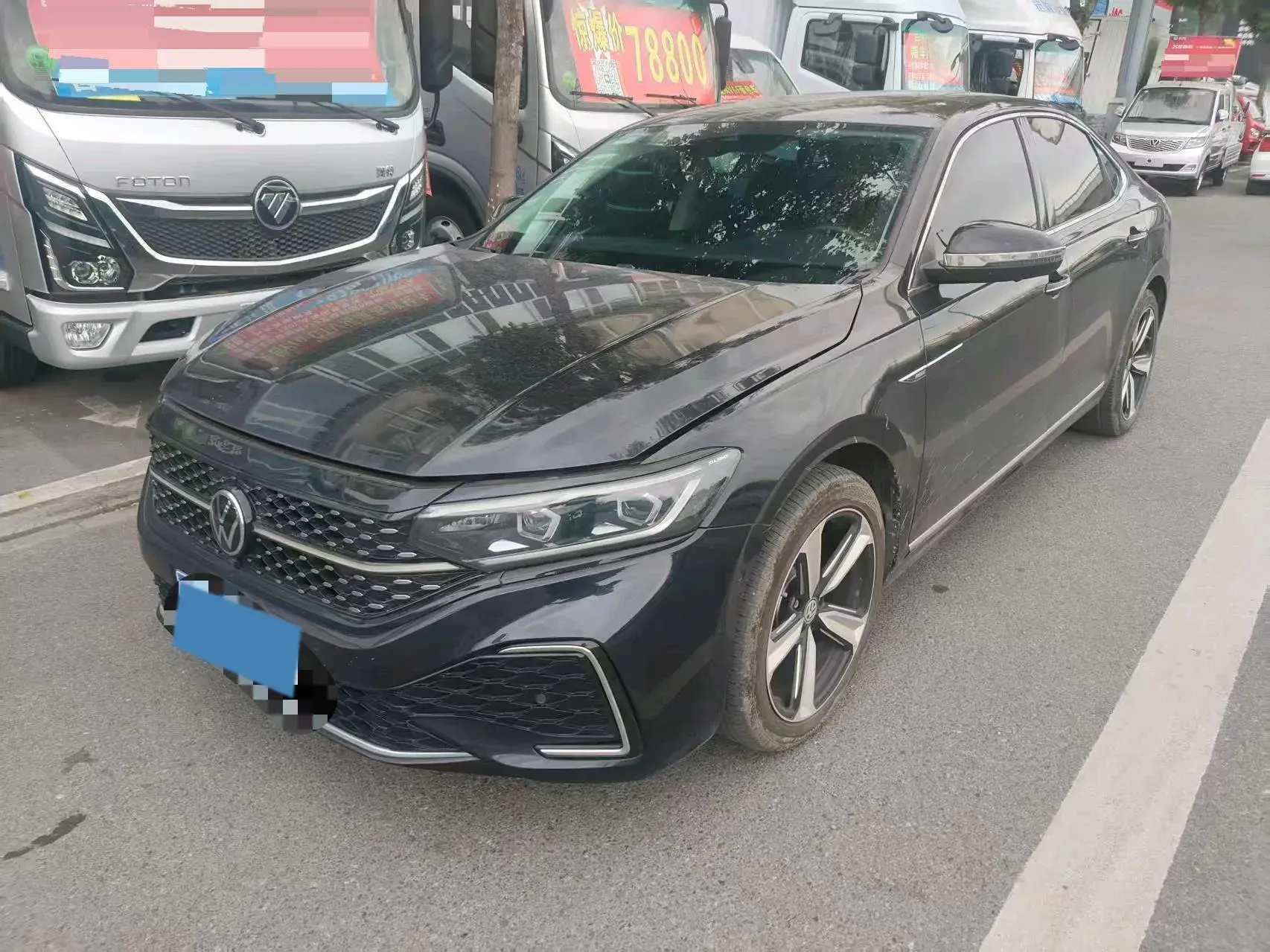 2024 VOLKSWAGEN PASSAT view 1