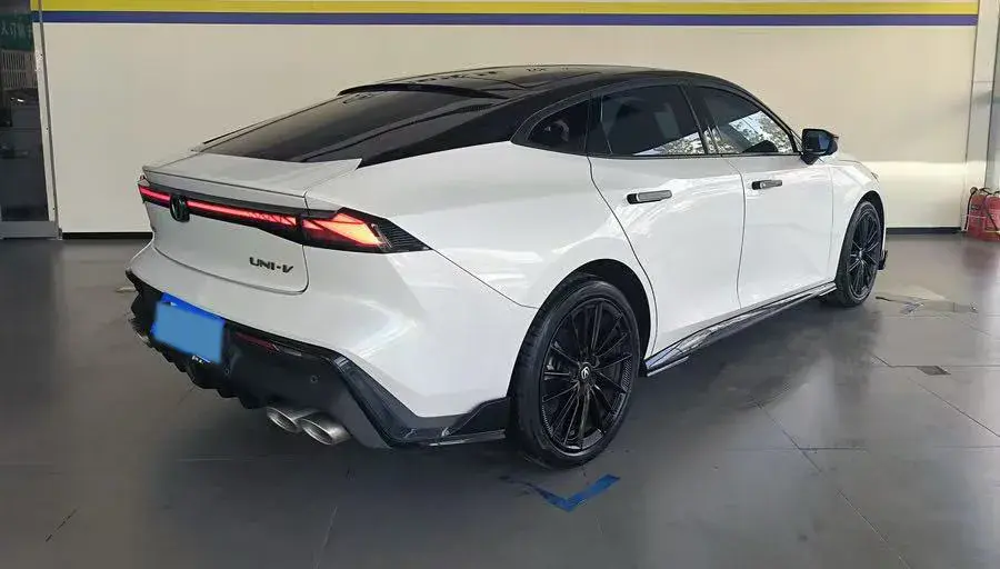 2023 CHANGAN UNI-V thumbnail 2