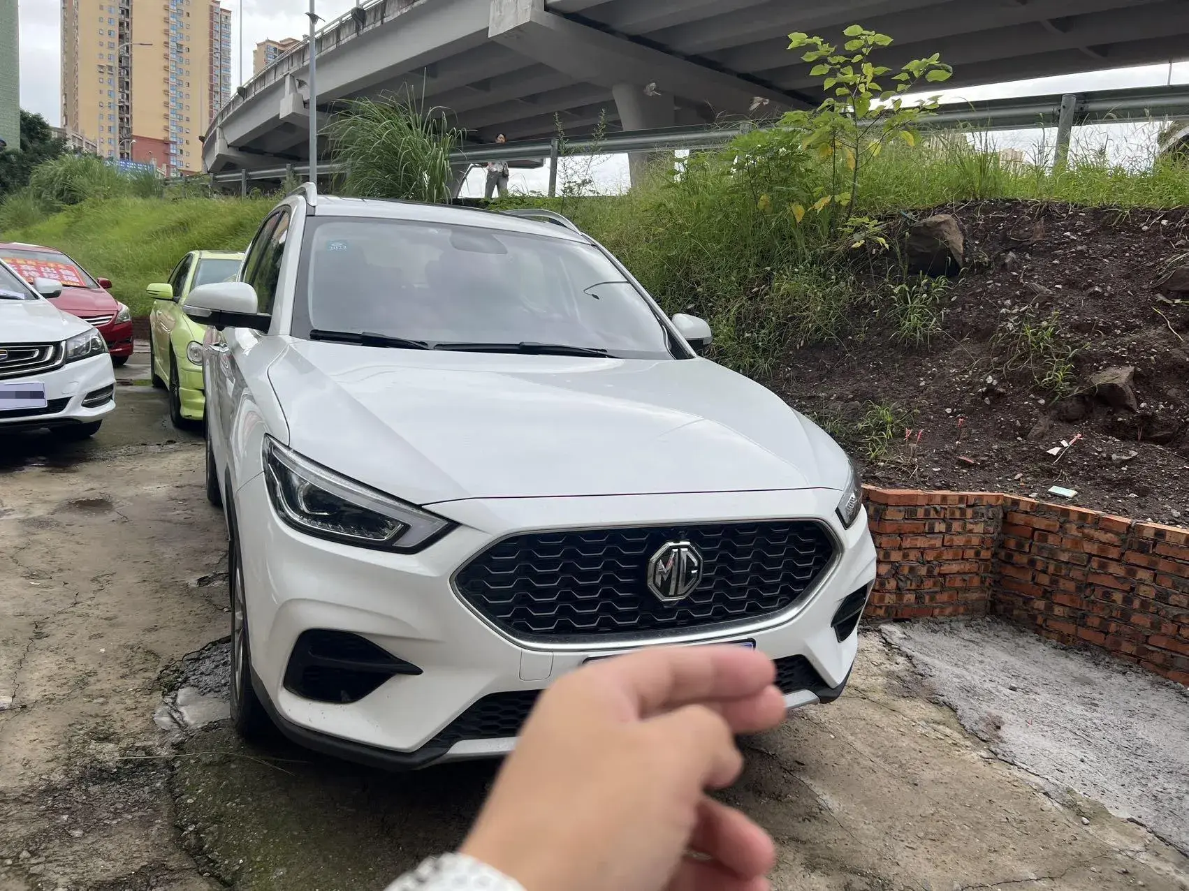 2019 MG EZS thumbnail 2