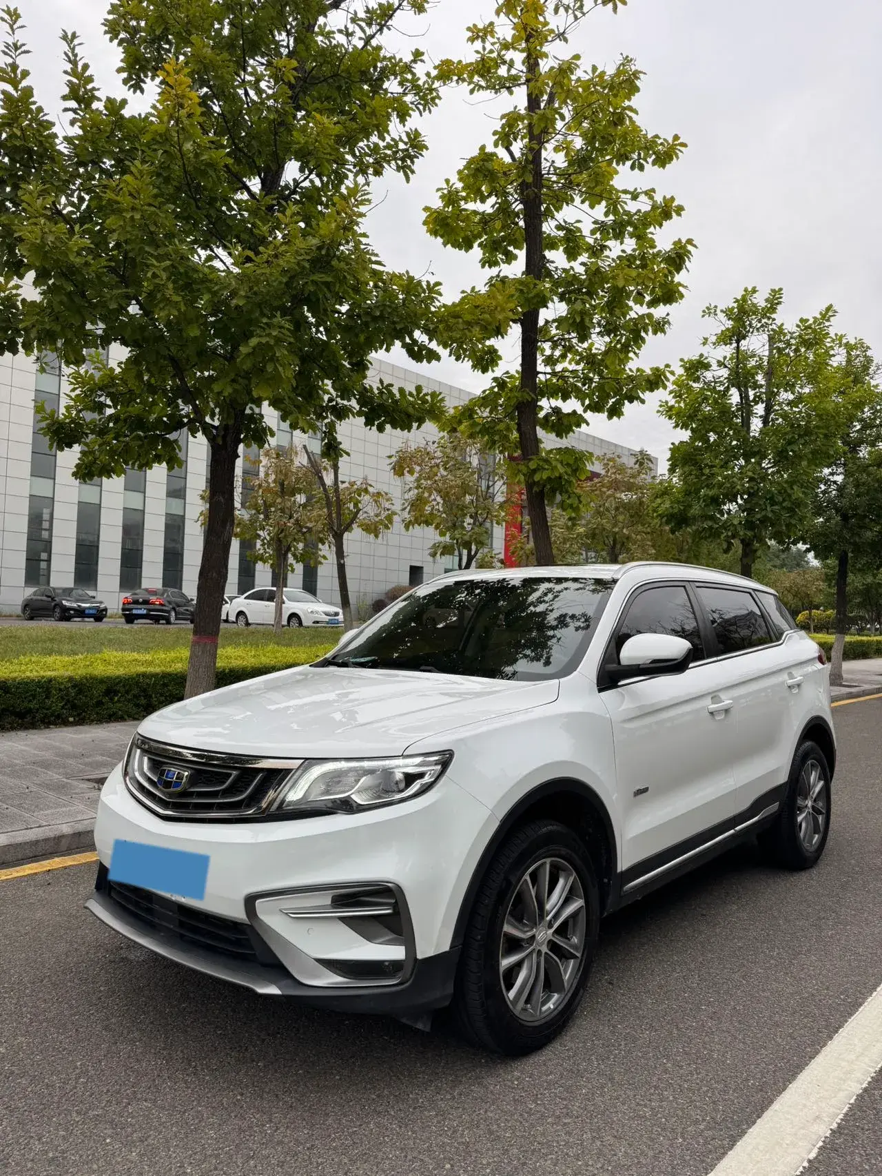 2018 GEELY AZKARRA view 1