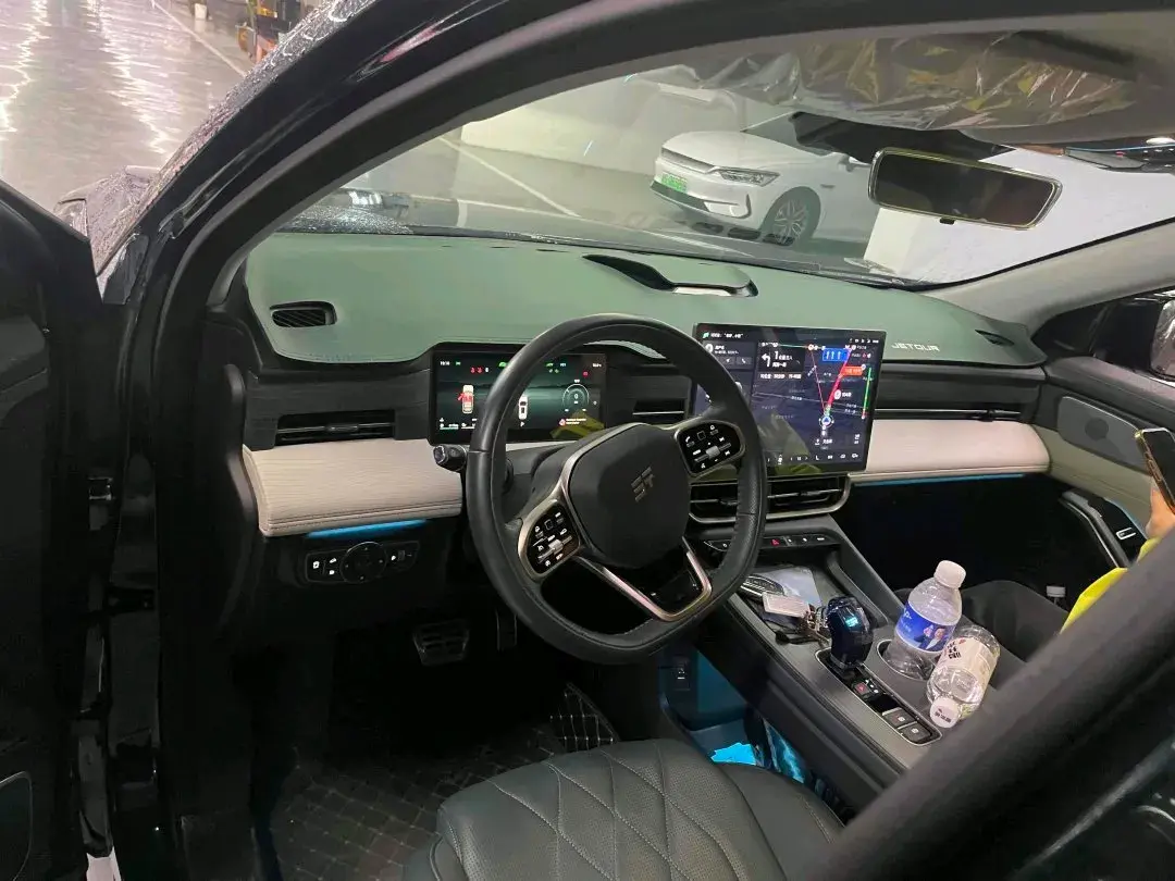 2023 JETOUR X70 thumbnail 4