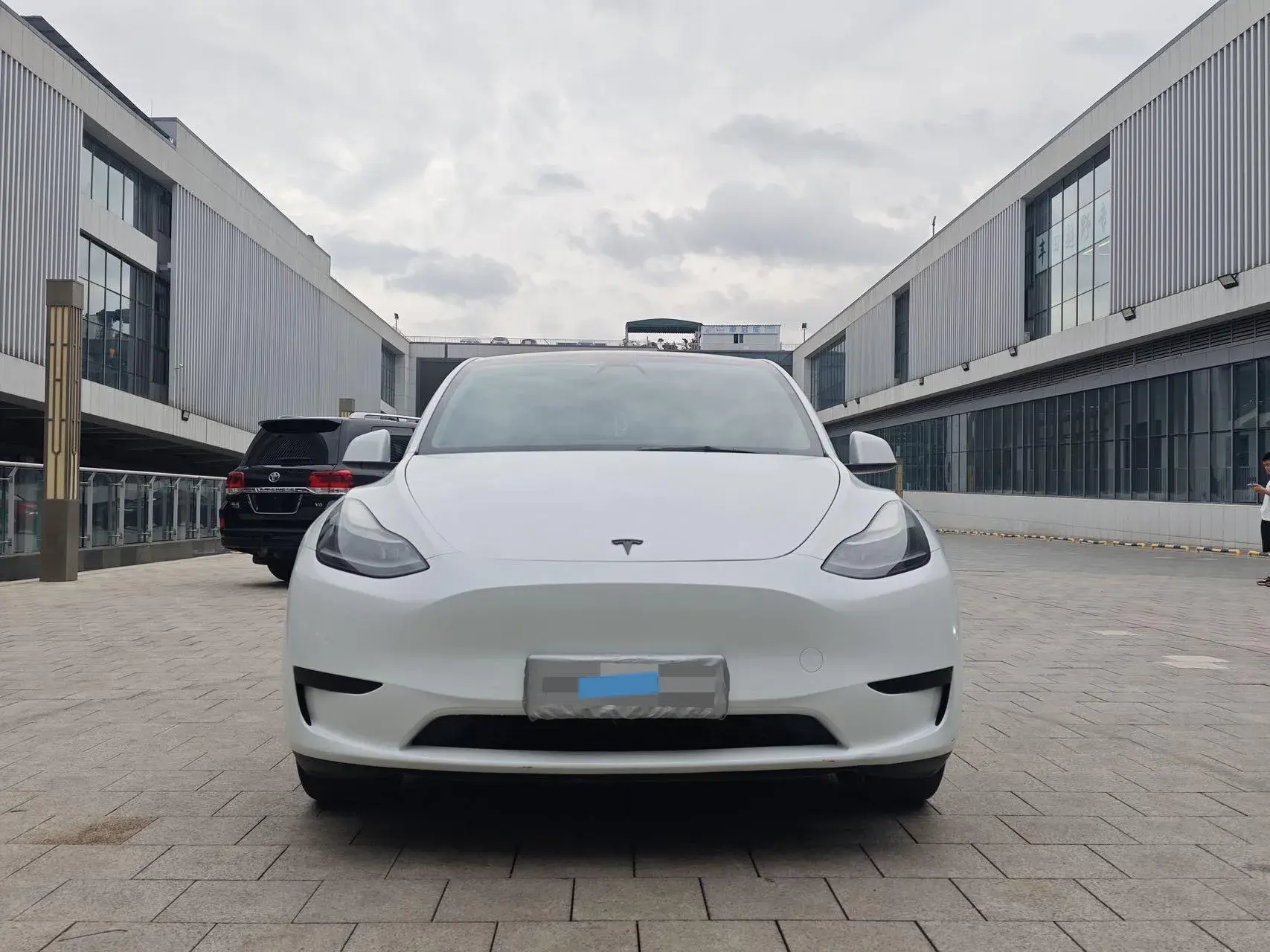 2022 TESLA MODEL thumbnail 2