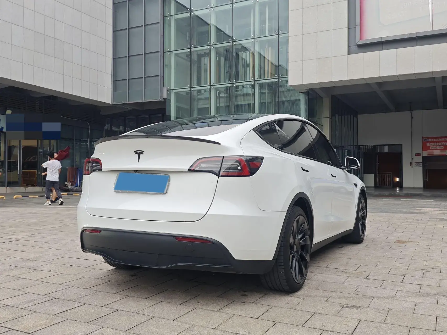 2022 TESLA MODEL thumbnail 4