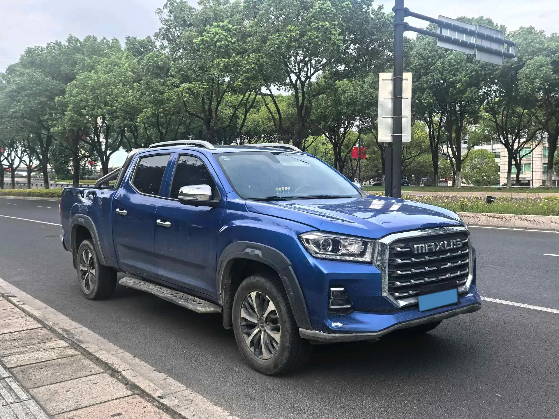 2021 MAXUS T70 thumbnail 3