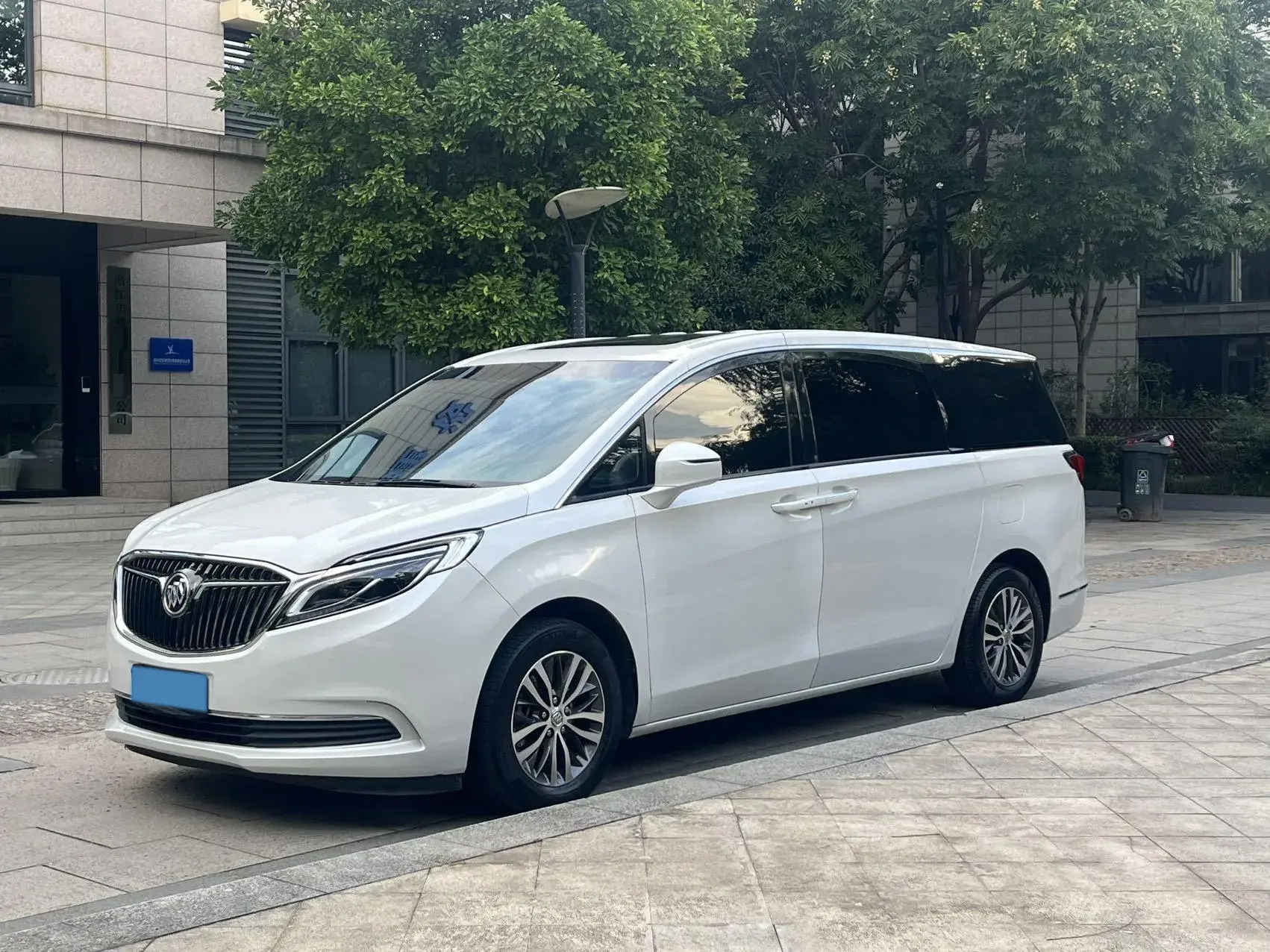 2018 BUICK GL8 view 1