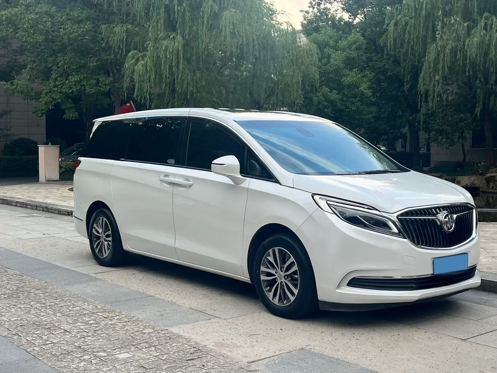 2018 BUICK GL8 thumbnail 3