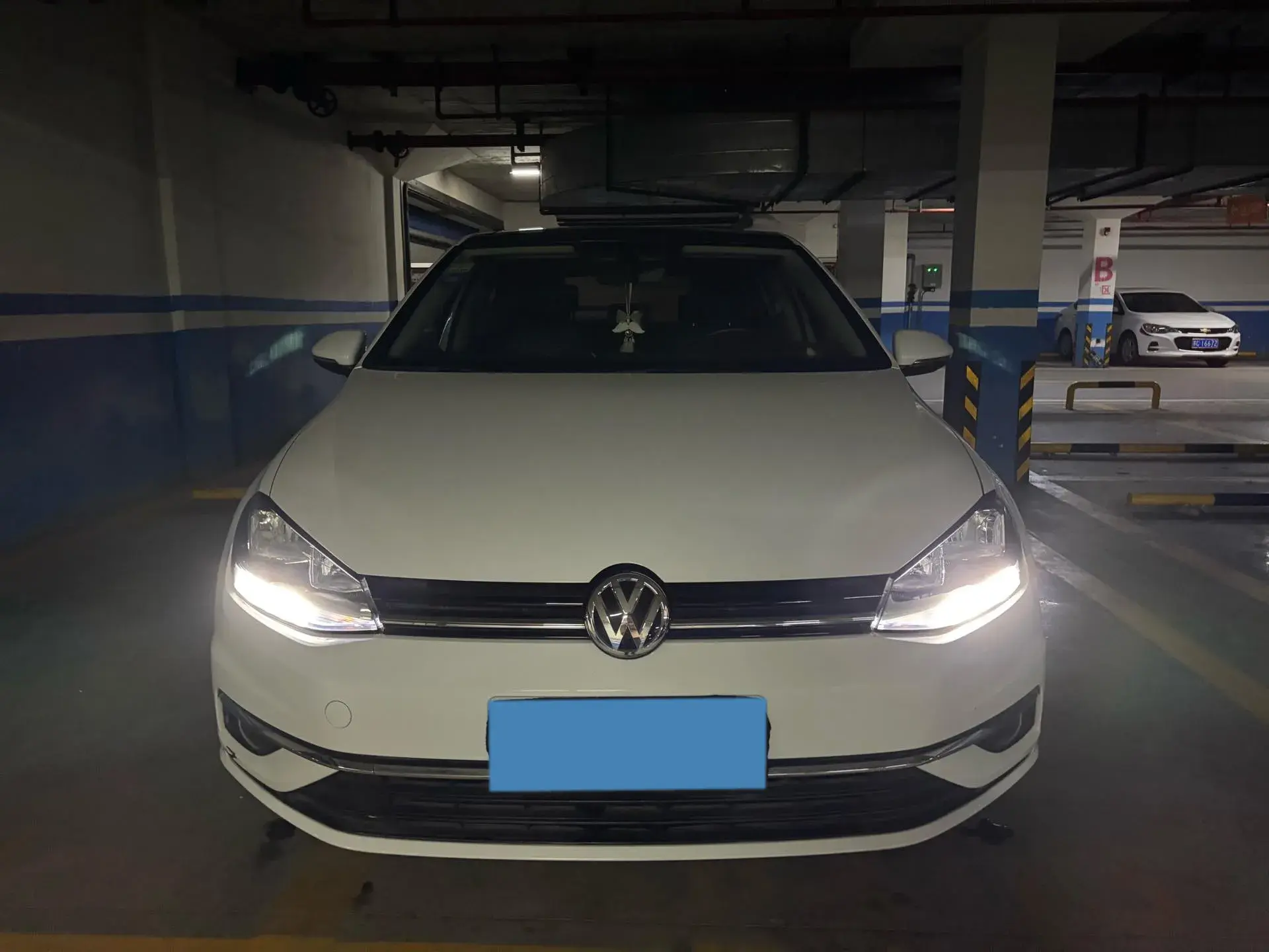 2018 VOLKSWAGEN GOLF thumbnail 2