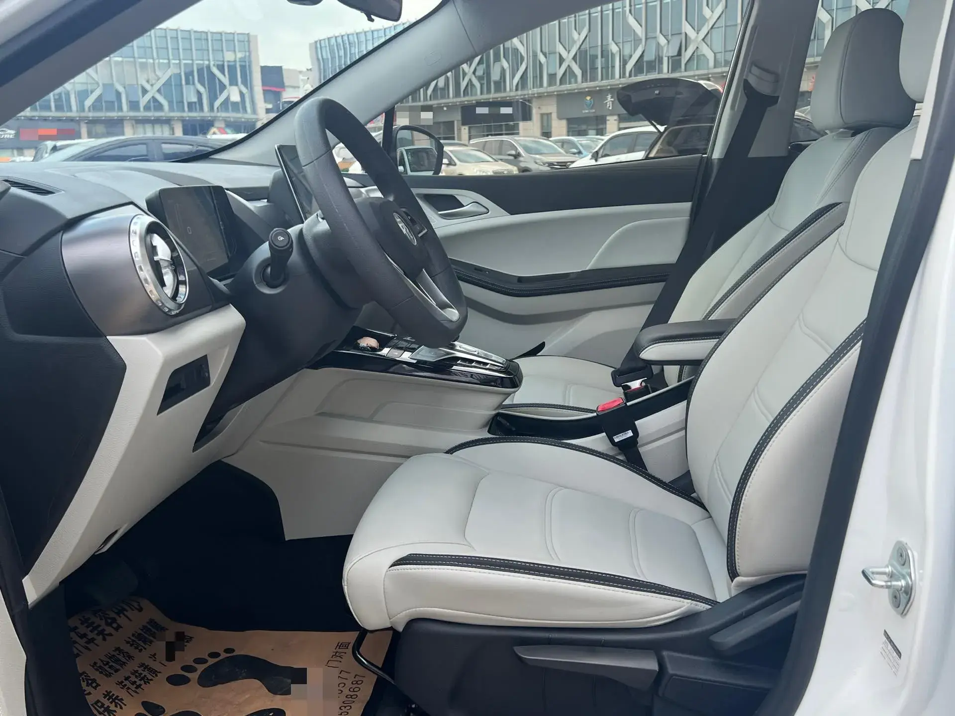 2021 BYD YUAN thumbnail 4