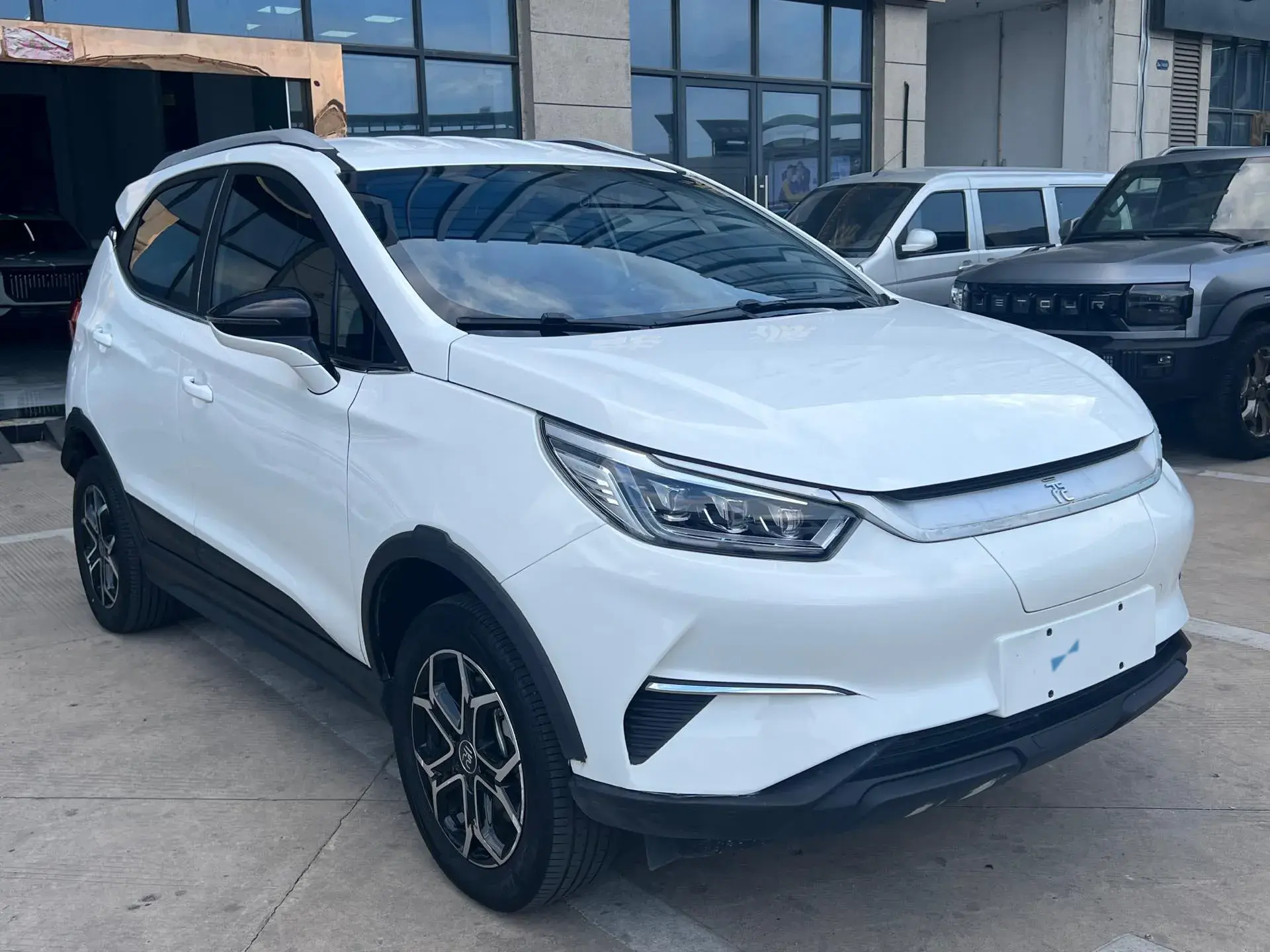 2021 BYD YUAN thumbnail 3