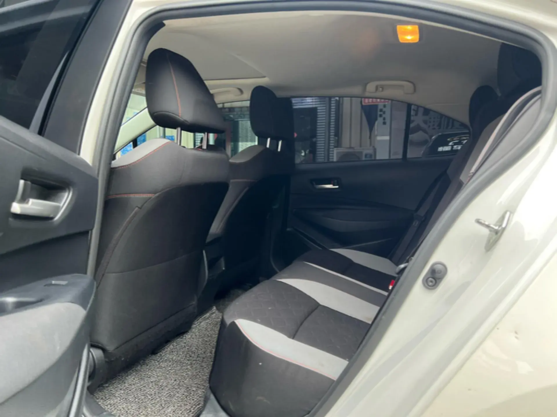 2021 TOYOTA COROLLA thumbnail 4