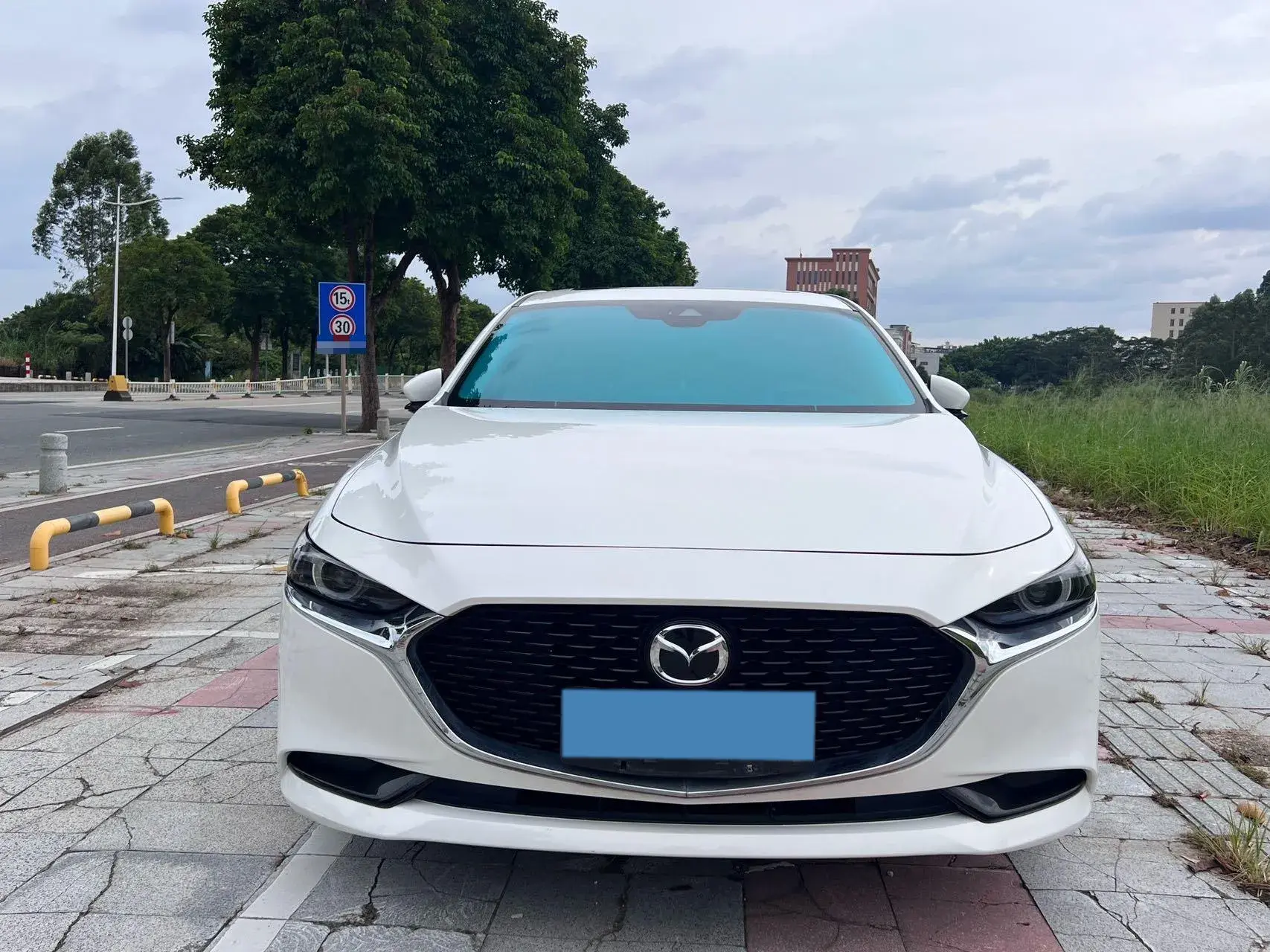 2021 MAZDA 3 thumbnail 2