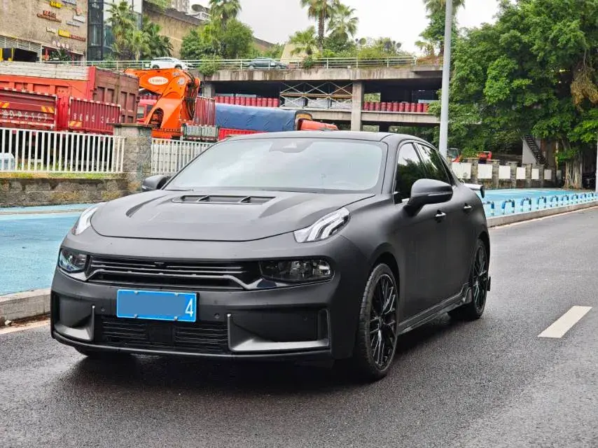 2020 LYNK&CO 03 view 1