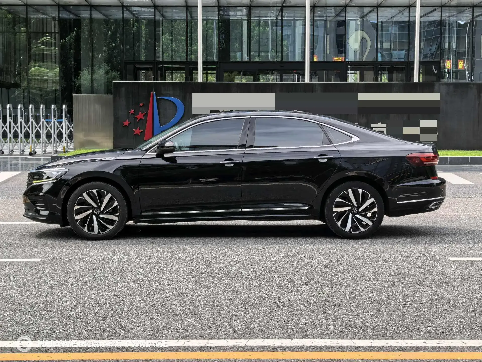 2022 VOLKSWAGEN PASSAT thumbnail 3