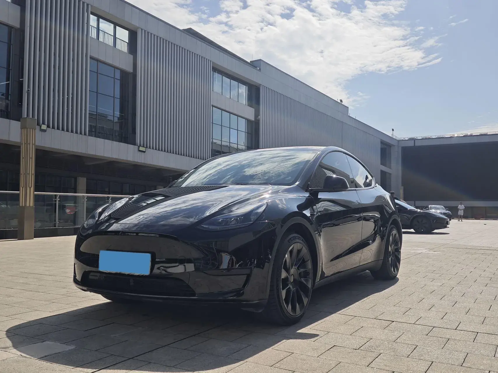 2022 TESLA MODEL view 1