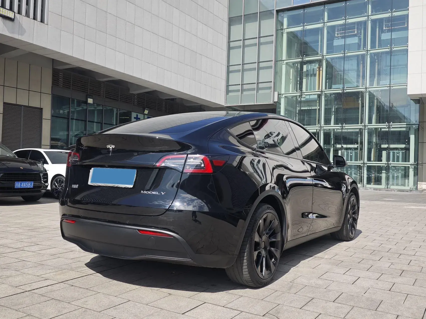 2022 TESLA MODEL thumbnail 4