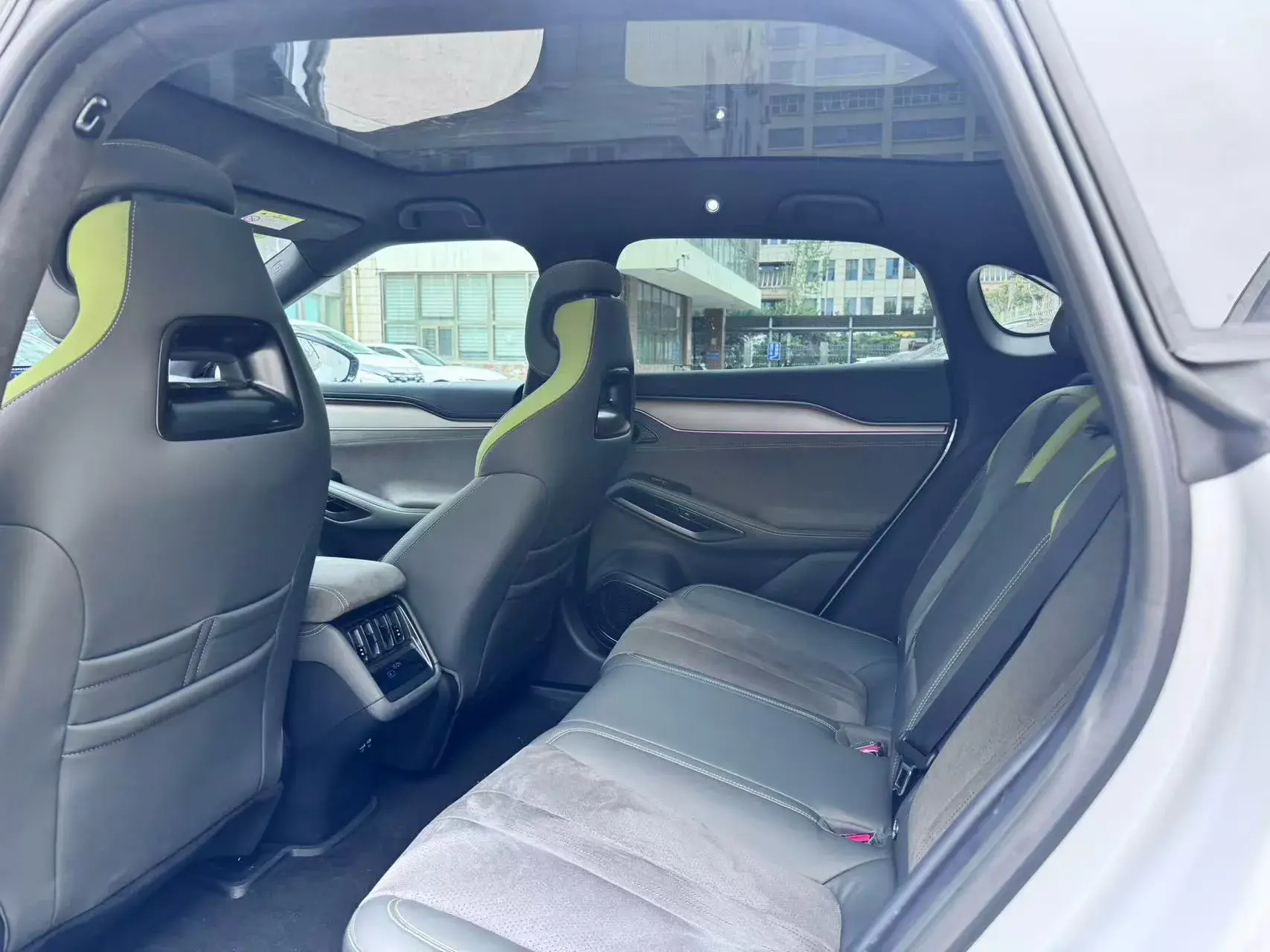 2025 BYD SONGL thumbnail 4