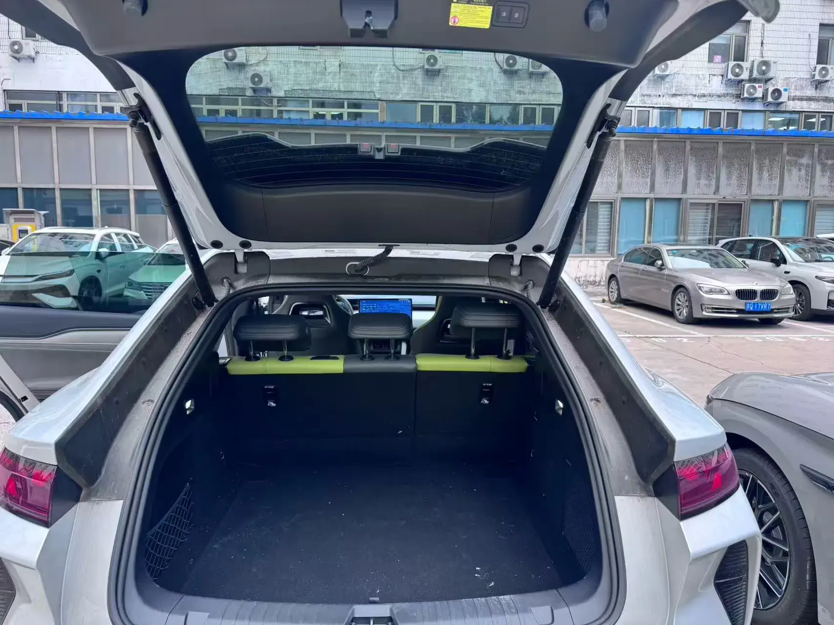 2025 BYD SONGL thumbnail 2