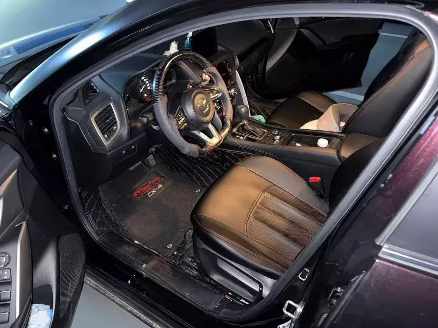 2018 MAZDA CX-4 thumbnail 4