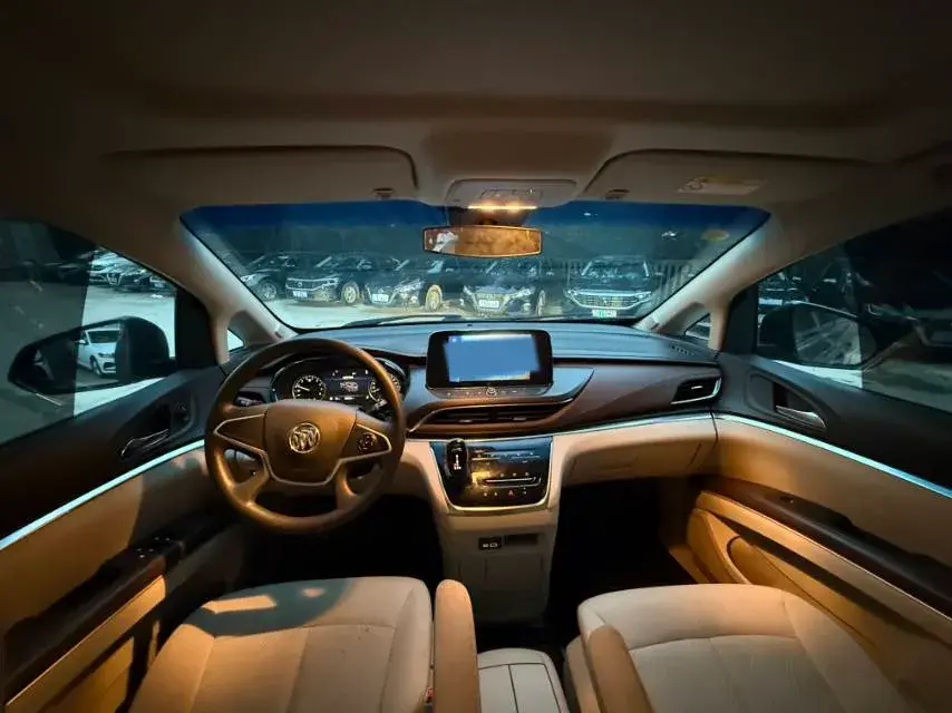 2022 BUICK GL8 thumbnail 2