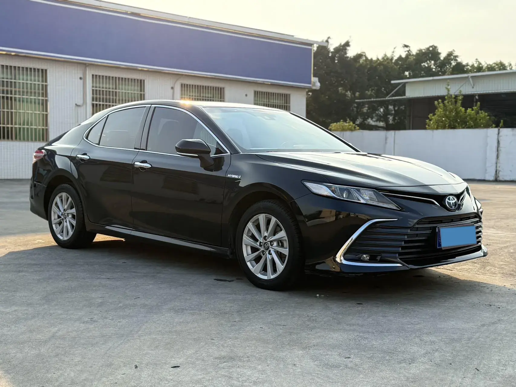 2023 TOYOTA CAMRY thumbnail 3