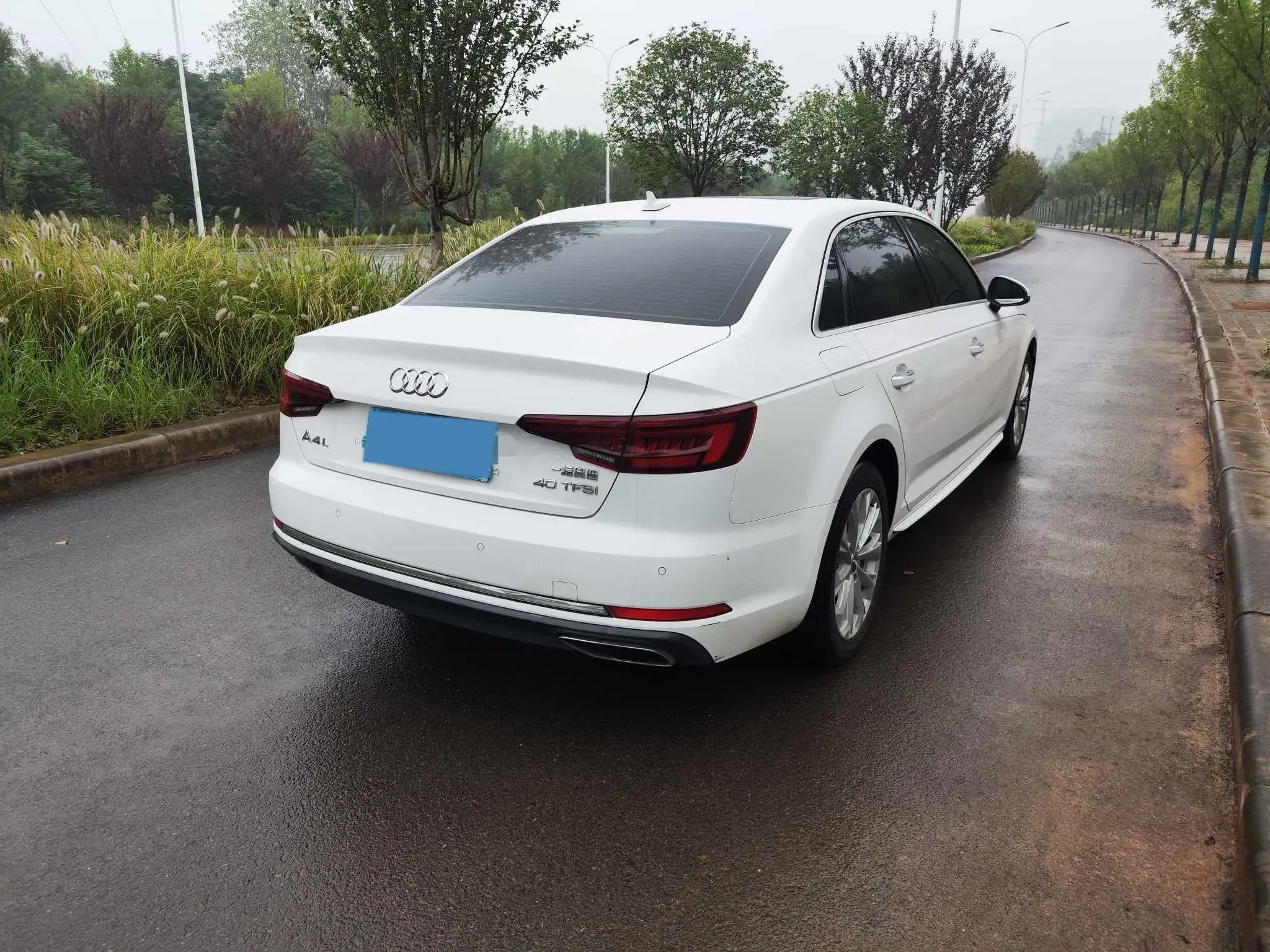 2019 AUDI A4L thumbnail 4