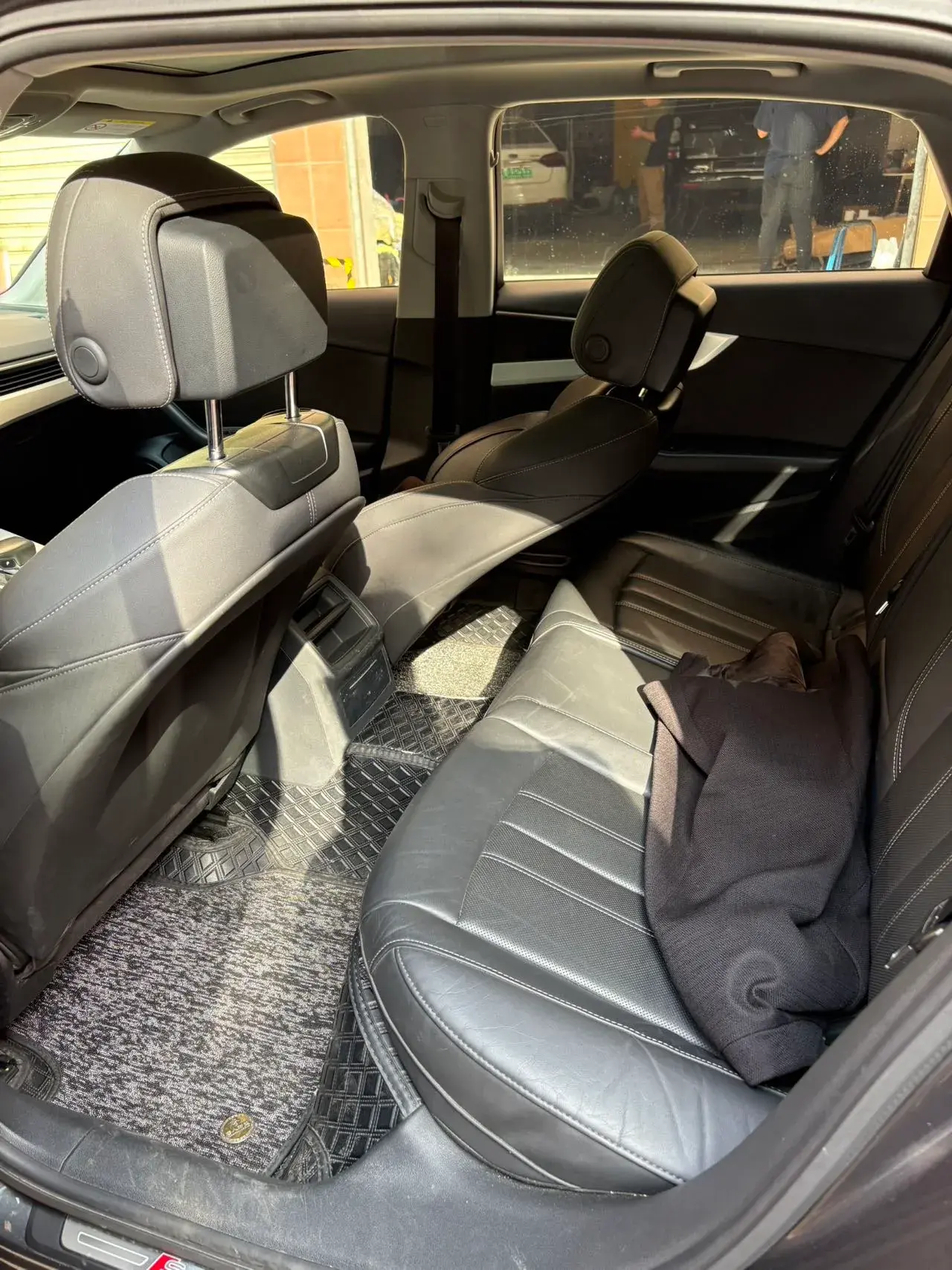 2020 AUDI A4L thumbnail 3