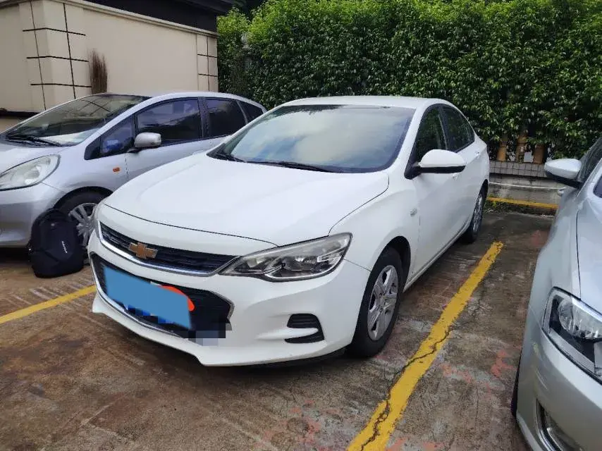 2016 CHEVROLET CAVALIER view 1