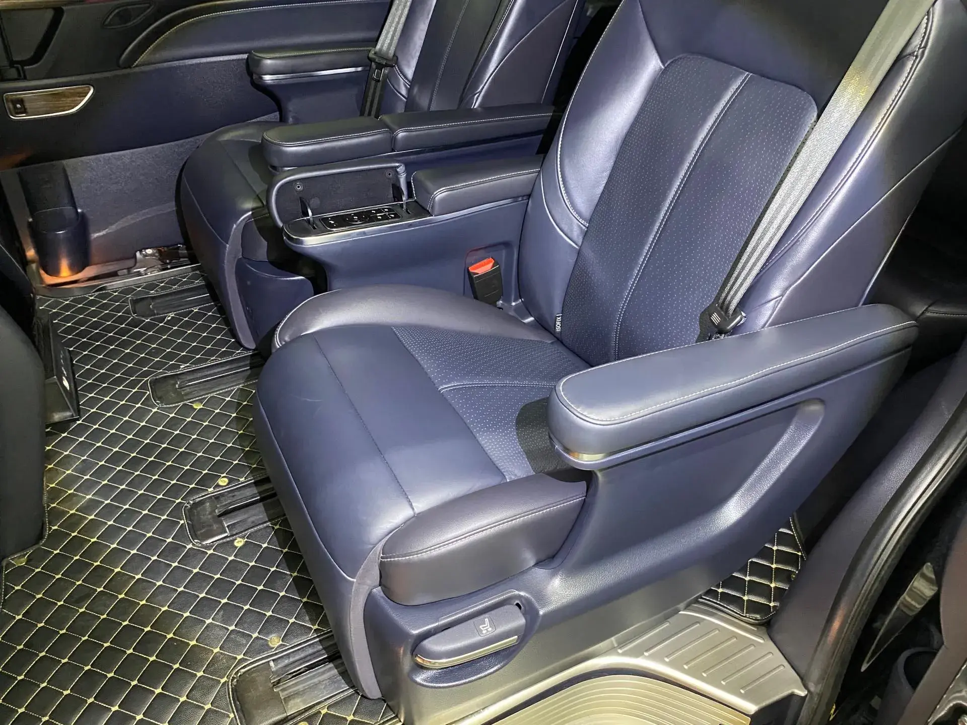 2021 GAC TRUMPCHI thumbnail 4