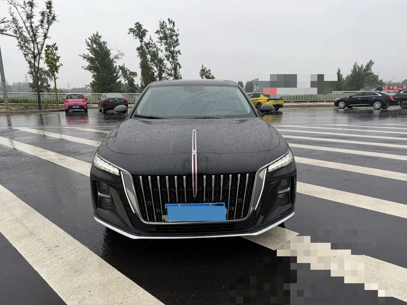 2025 HONGQI H5 thumbnail 2