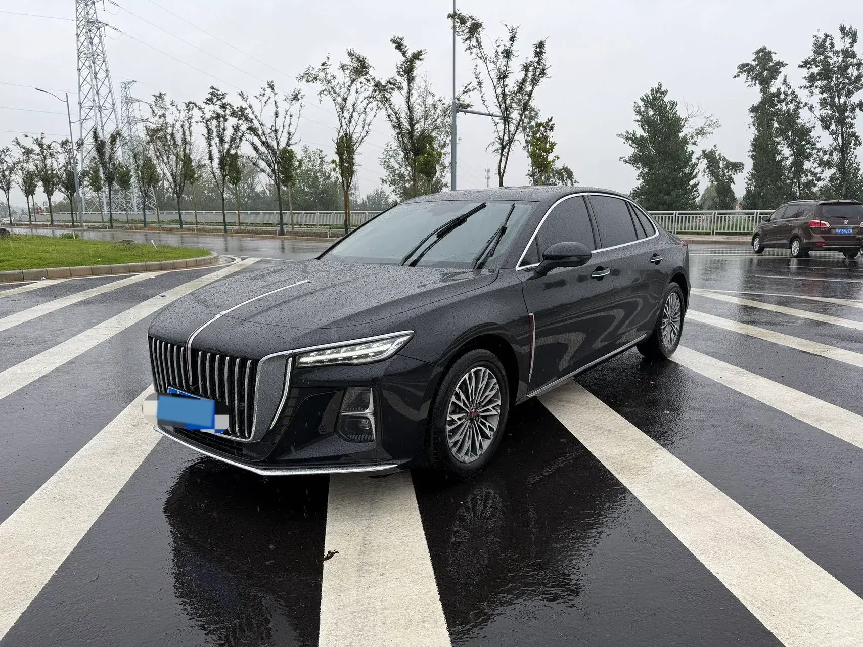 2025 HONGQI H5 view 1