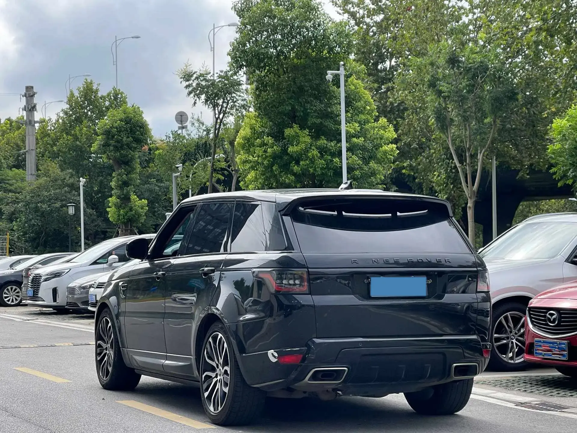 2022 LAND ROVER thumbnail 4