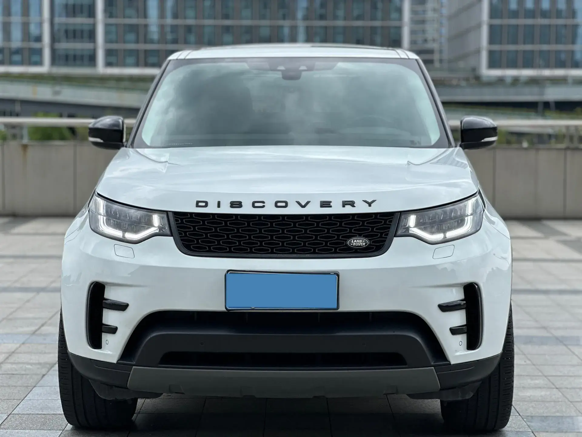 2018 LAND ROVER thumbnail 2