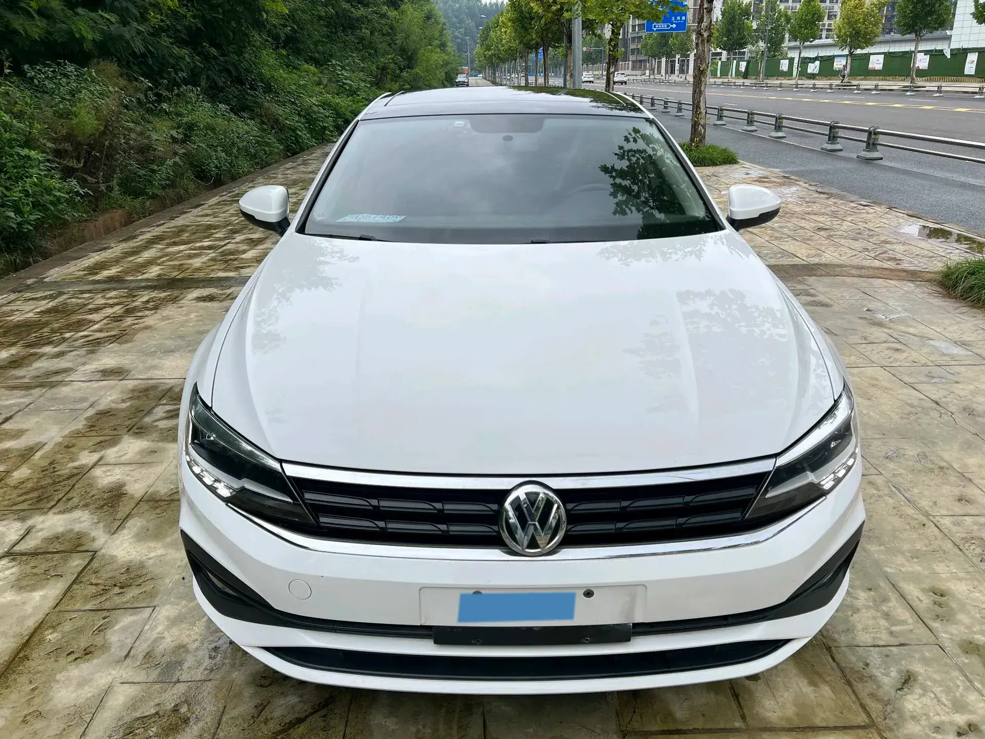 2019 VOLKSWAGEN LAMANDO thumbnail 3
