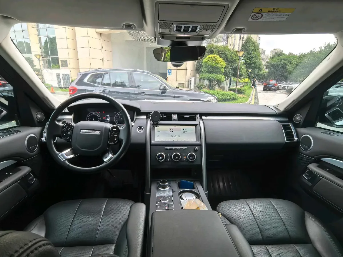 2020 Land Rover Discovery 2.0T 300HP L4 8AT,autocango,china used car exporter,china ev exporter,chinese used car exporter,chinese used ev exporter