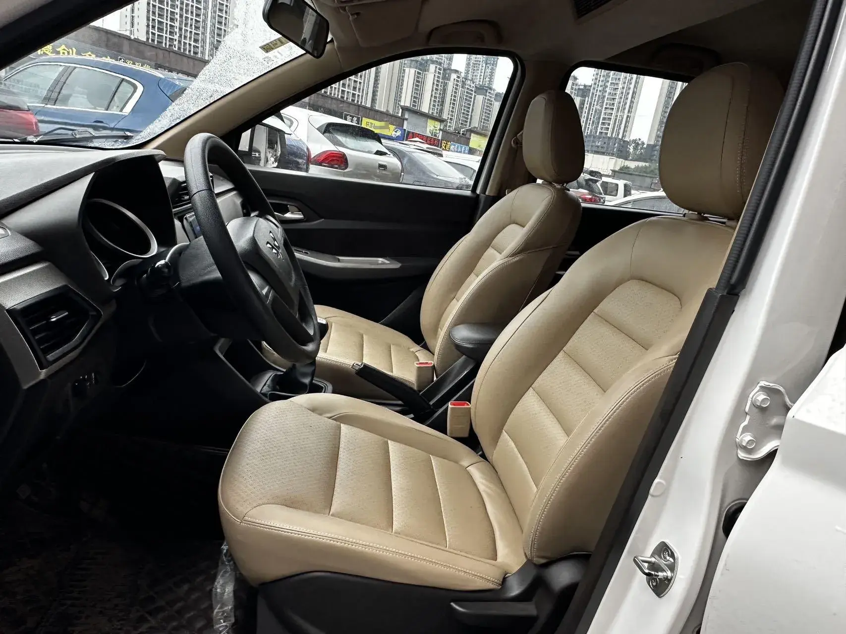 2018 WULING HONGGUANG thumbnail 2