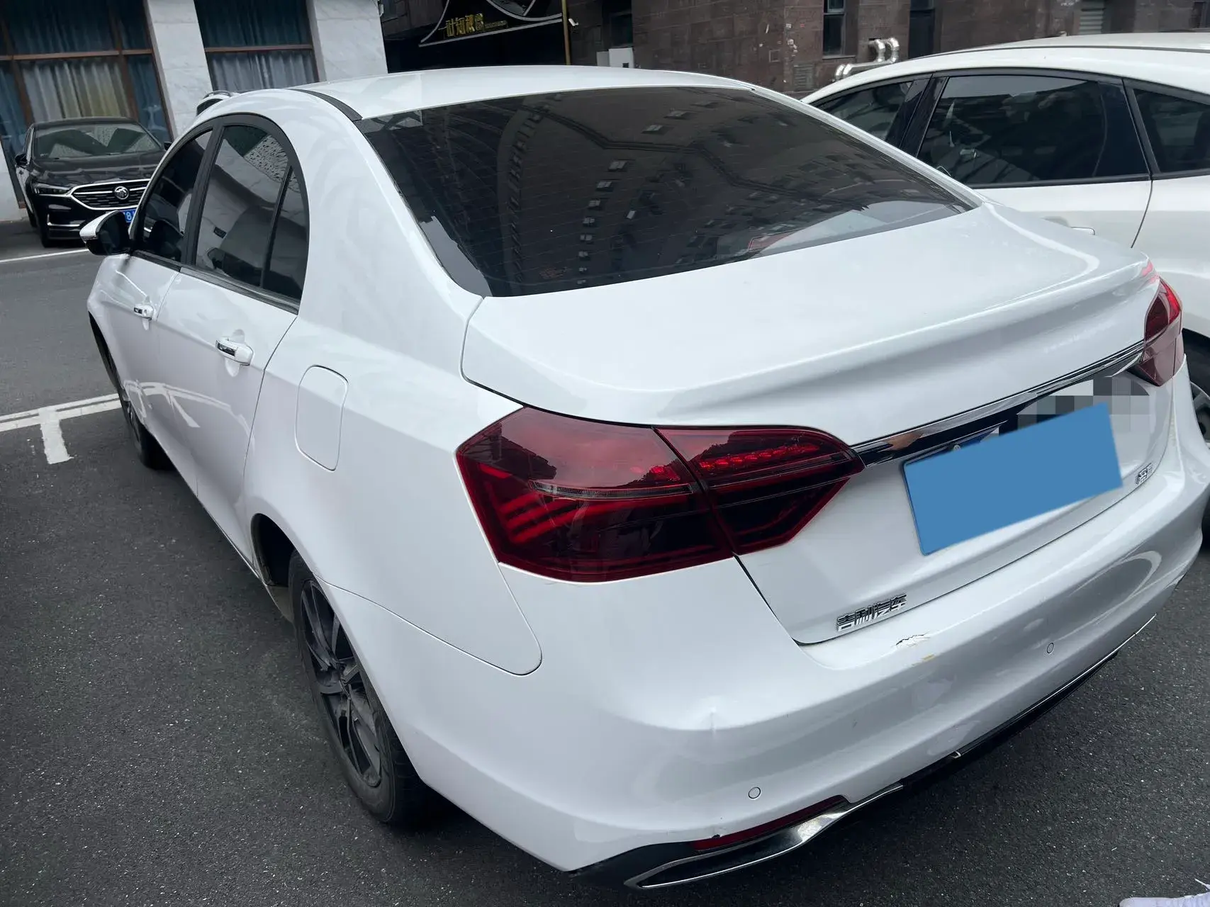 2020 GEELY EMGRAND thumbnail 3